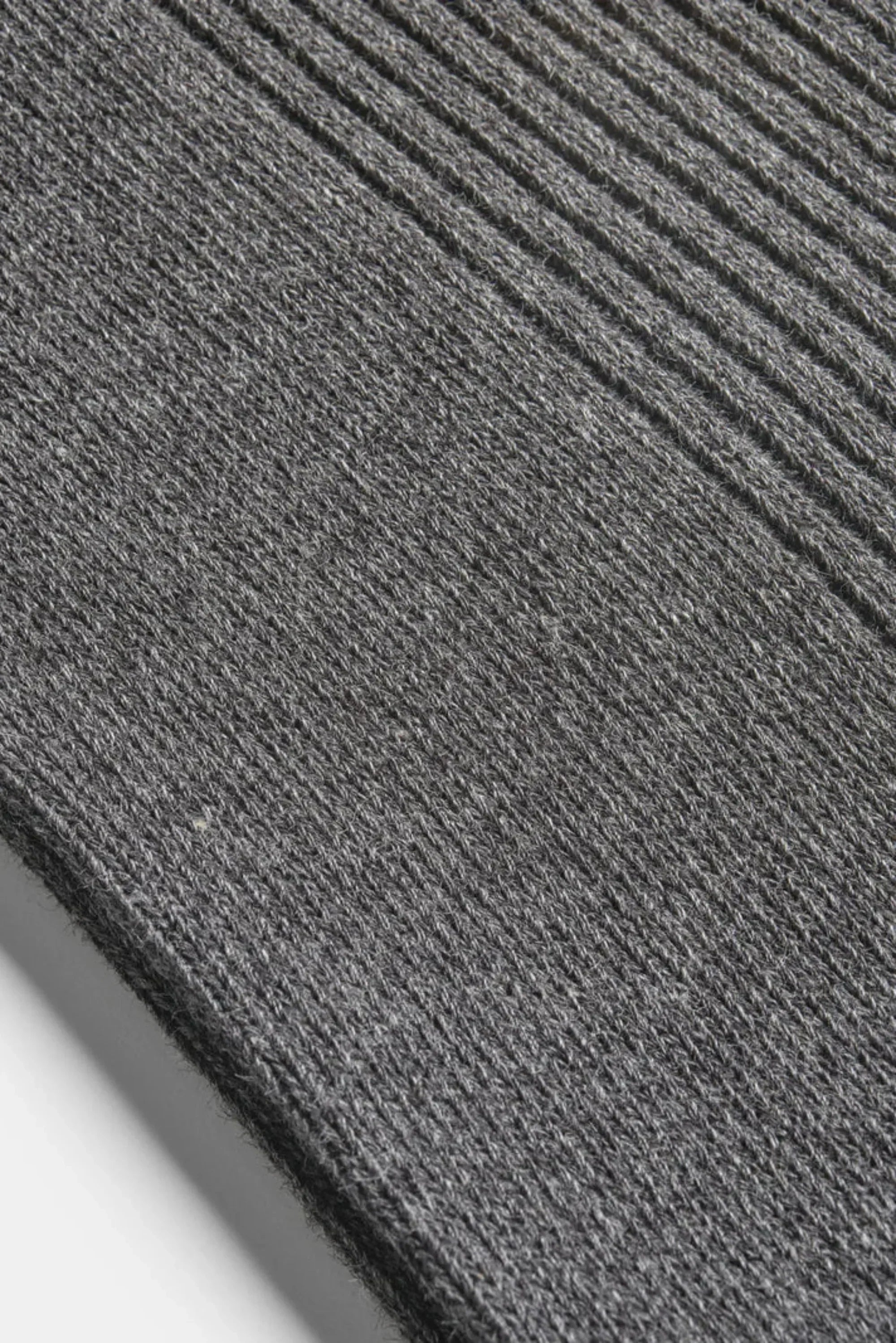 ORBIT RIBBED MID SOCKS